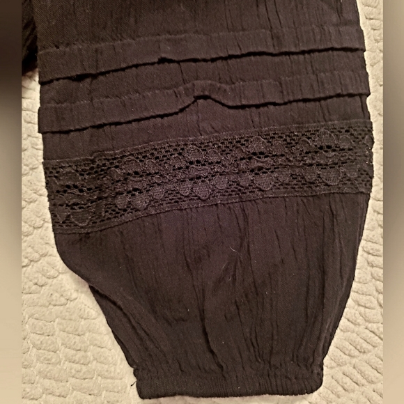 American Eagle Black Blouse with Embroidery Size SP - Picture 4 of 8